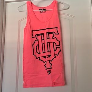 Street wear tank top